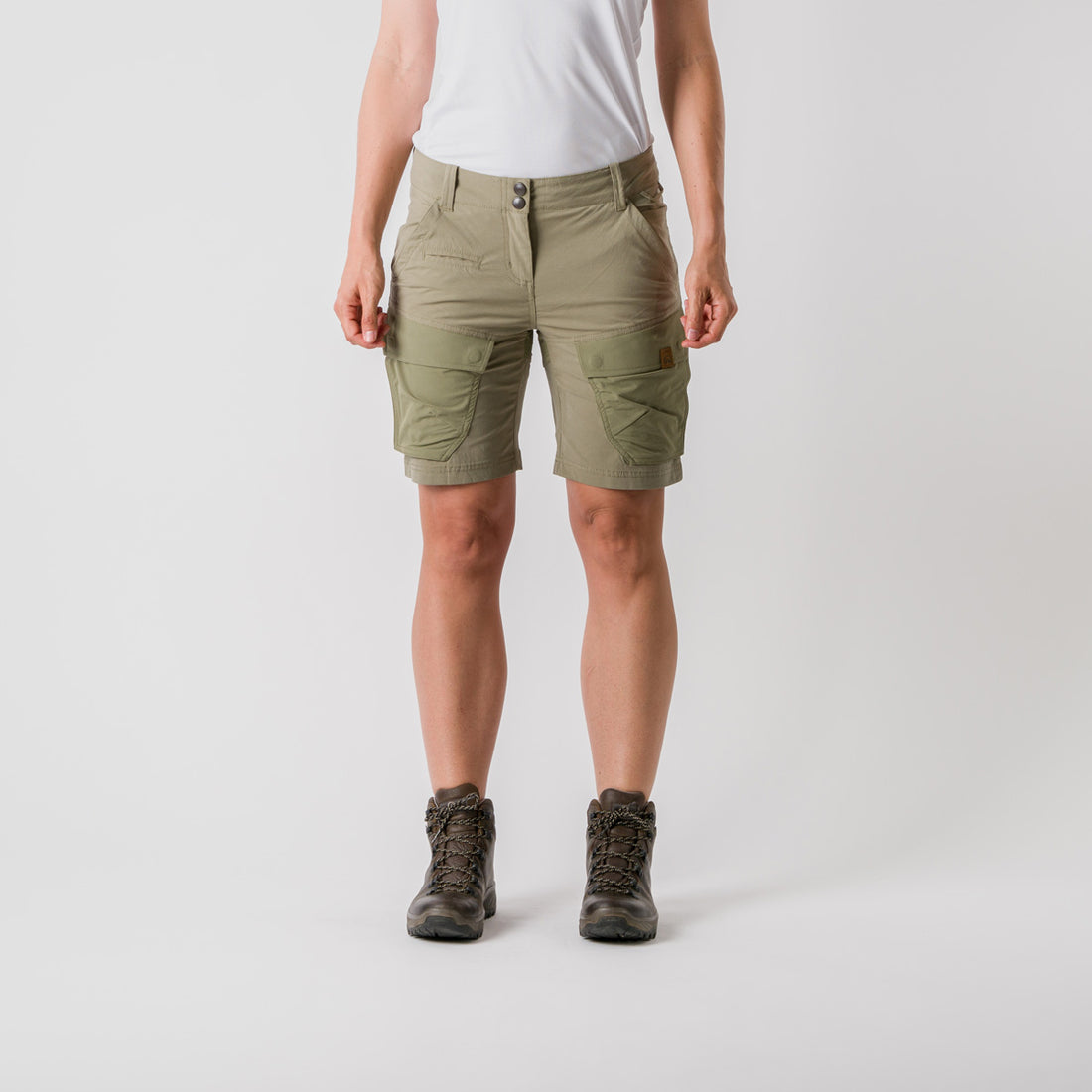 Women's hybrid stretch shorts adventure cargo KYLIE