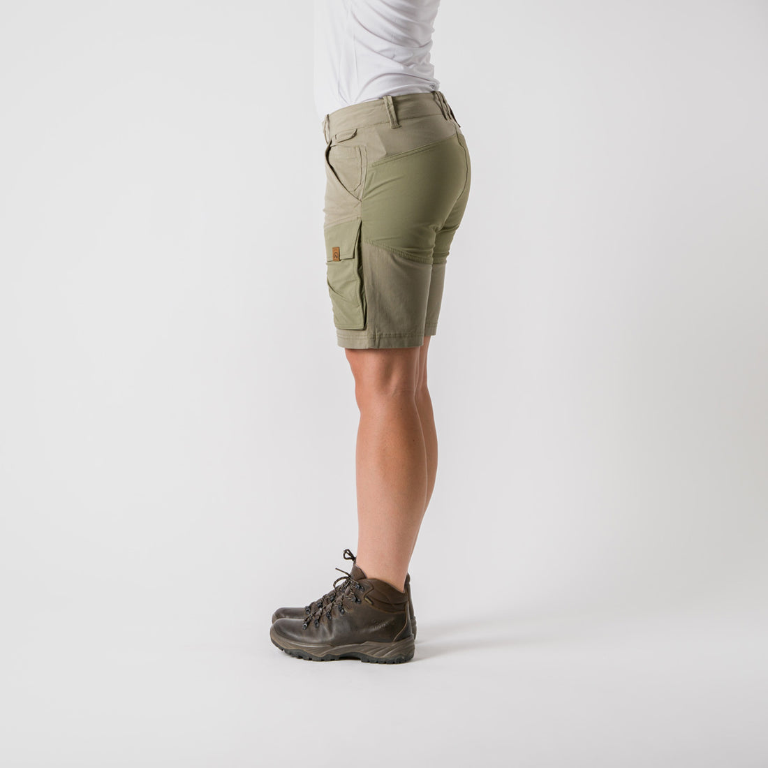 Women's hybrid stretch shorts adventure cargo KYLIE