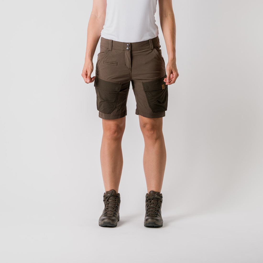 Women's hybrid stretch shorts adventure cargo KYLIE